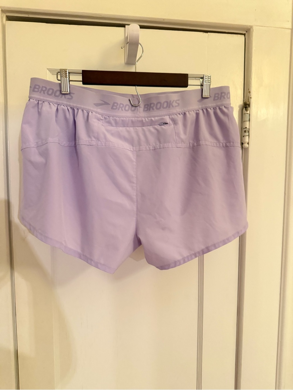Like New! Brooks 3” Chaser Running Shorts - Picture 5 of 7